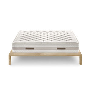 Doppelbett-Matratze 1