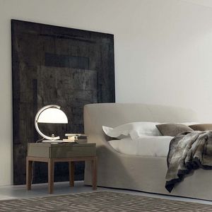 moderner Nachttisch / lackiertes Holz / aus Eiche / aus Nussbaum