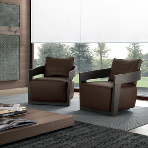 moderner Sessel / Stoff / Leder / Massivholz