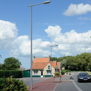 Tragarm für Straßenlaternenpfähle / Stahl