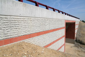 Schalungsform für Stützmauer