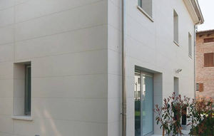 Hinterlüftete Fassade / Metall