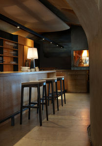 moderner Barhocker