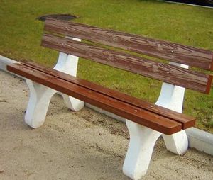 Beton-Gartenbank