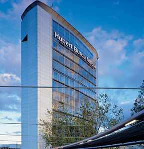 Vorhangfassade / freitragende Struktur