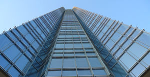 Vorhangfassade / freitragende Struktur 1