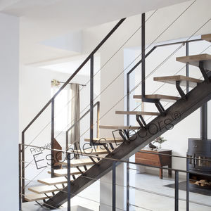 gerade Treppe 1