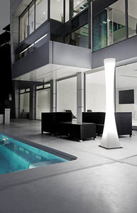 moderne Leuchtsäule / Polycarbonat / LED / Außenbereich