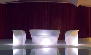 Couchtisch / organisches Design
