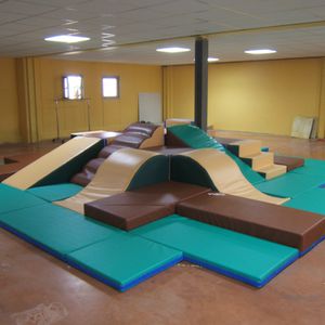 Schaumstoff-Motorikparcours / Schaumstoff 1
