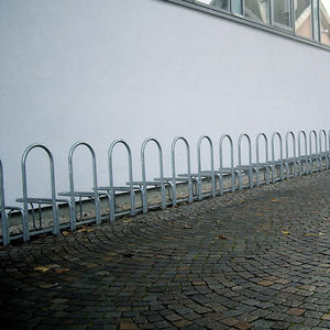 Fahrradständer / verzinkter Stahl / für öffentliche Bereiche