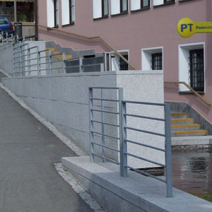 Schutzabsperrung / feststehend / Stahl / verzinkter Stahl
