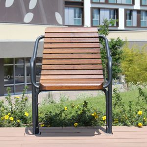 klassischer Sessel / aus Laubholz / verzinkter Stahl / FSC zertifiziert