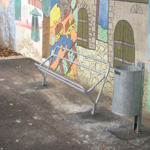 moderne Bank für den öffentlichen Raum