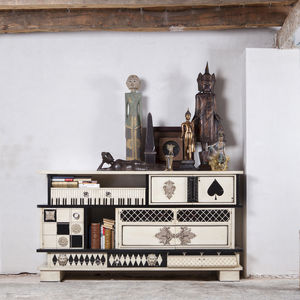 wandmontiertes Sideboard