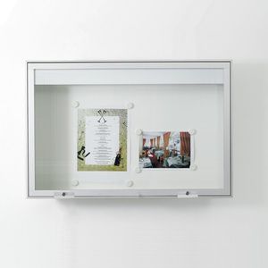 wandmontierter Werbeträger