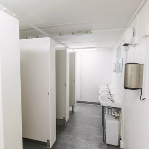 Containeranlage für sanitäre Anlagen