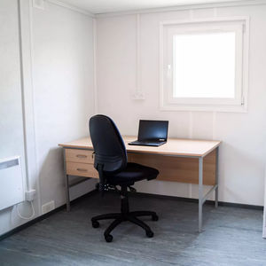 Containeranlage für Büro