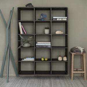 wandmontiertes Bücherregal 1