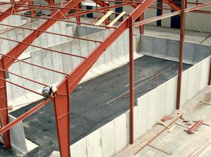Beton-Stützmauer 1