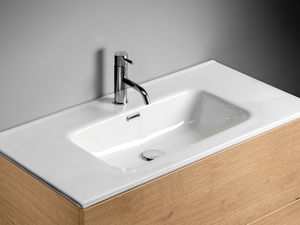 eingebautes Waschbecken 1
