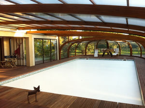 Schwimmbadüberdachung für Wandmontage 1