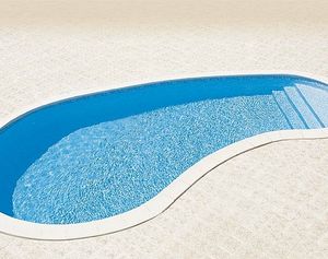 Schwimmbecken / Schalung Polymer / erdverlegt / Beton / Außenbereich