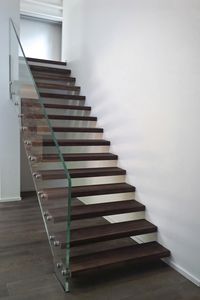 gerade Treppe