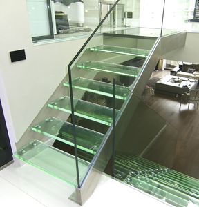 gerade Treppe 1