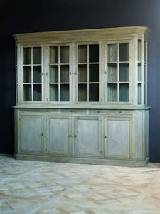klassische Vitrine 1