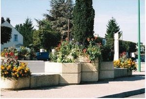 Stein-Pflanzkübel