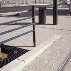 Taktiles Bodenleitsystem / mit Blindenleitsystem