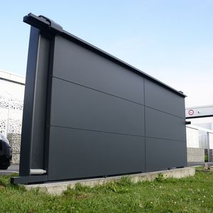 Schiebetore / Aluminium / Platten / Objektmöbel