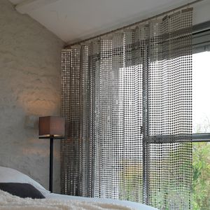 Faltenvorhang 1