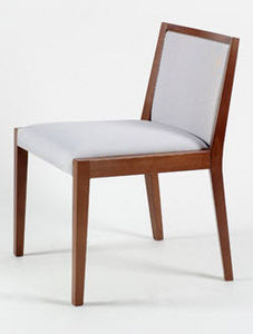 moderner Stuhl 1