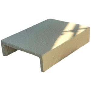 Beton-Poolumrandung