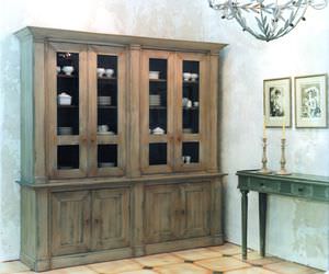 klassischer Geschirrschrank 1