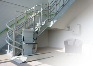 Plattform-Treppenlift / für Behinderte