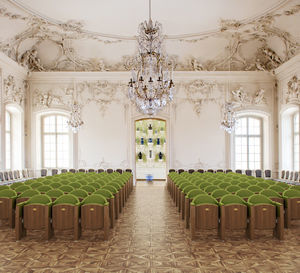 moderner Auditoriumsessel