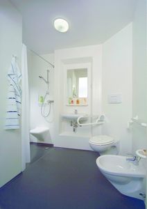 modernes Badezimmer