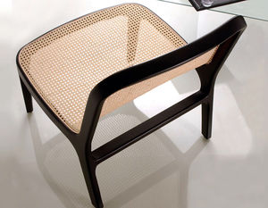moderner Kaminsessel / Stoff / aus Buche / aus Rattan