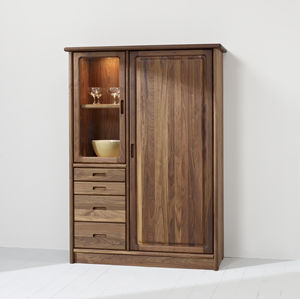 moderner Geschirrschrank
