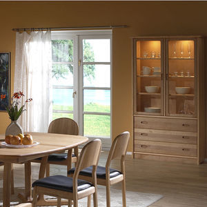 Geschirrschrank / skandinavisches Design