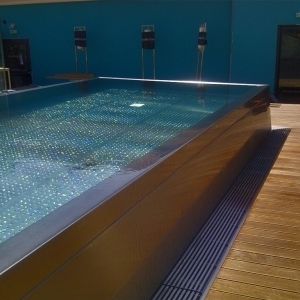 Schwimmbecken zum Aufstellen