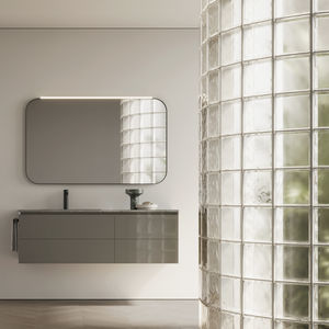 moderner Badezimmer-Schrank