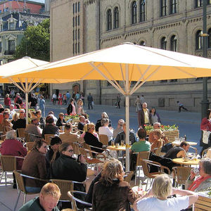 Sonnenschirm für Restaurants / Acrylgewebe / Aluminium / thermolackiertes Aluminium