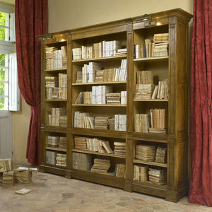 klassisches Bücherregal 1