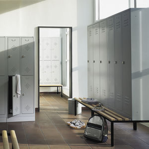 Stahl-Garderobenschrank / für öffentliche Einrichtungen / für industrielle Nutzung / gesichert