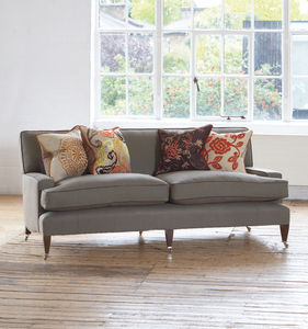 klassisches Sofa