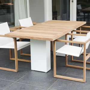 moderner Tisch 1